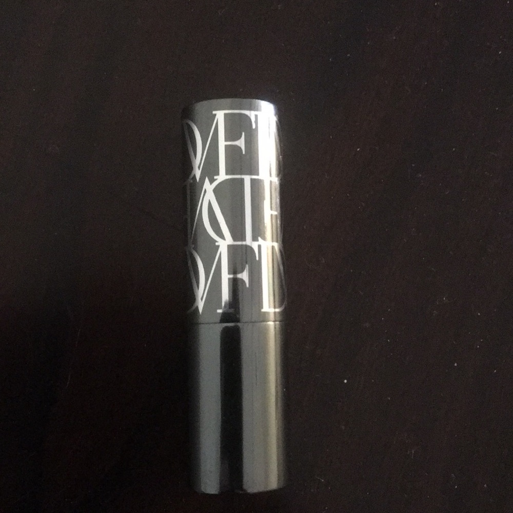 Lipstick FOREIGN AFFAIR Color